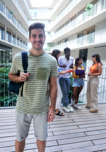 Wyjazd zagraniczny uczy elastyczności, odpowiedzialności i komunikacji w językach obcych. Uczestnicy Erasmus+ szybciej zdobywają pewność siebie i kompetencje przydatne w życiu zawodowym i prywatnym.